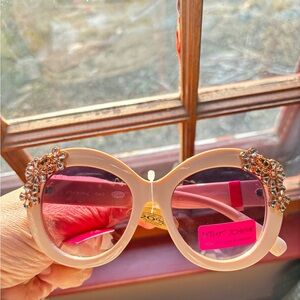 Betsey Johnson Womens Rhinestone Flower Bold Sunglasses NWT